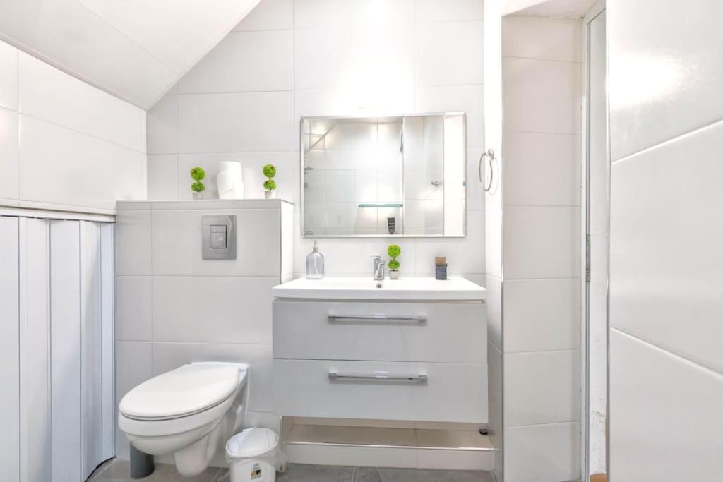 Sunny 2-Bedroom Maisonette Varna & Parking Ngoại thất bức ảnh