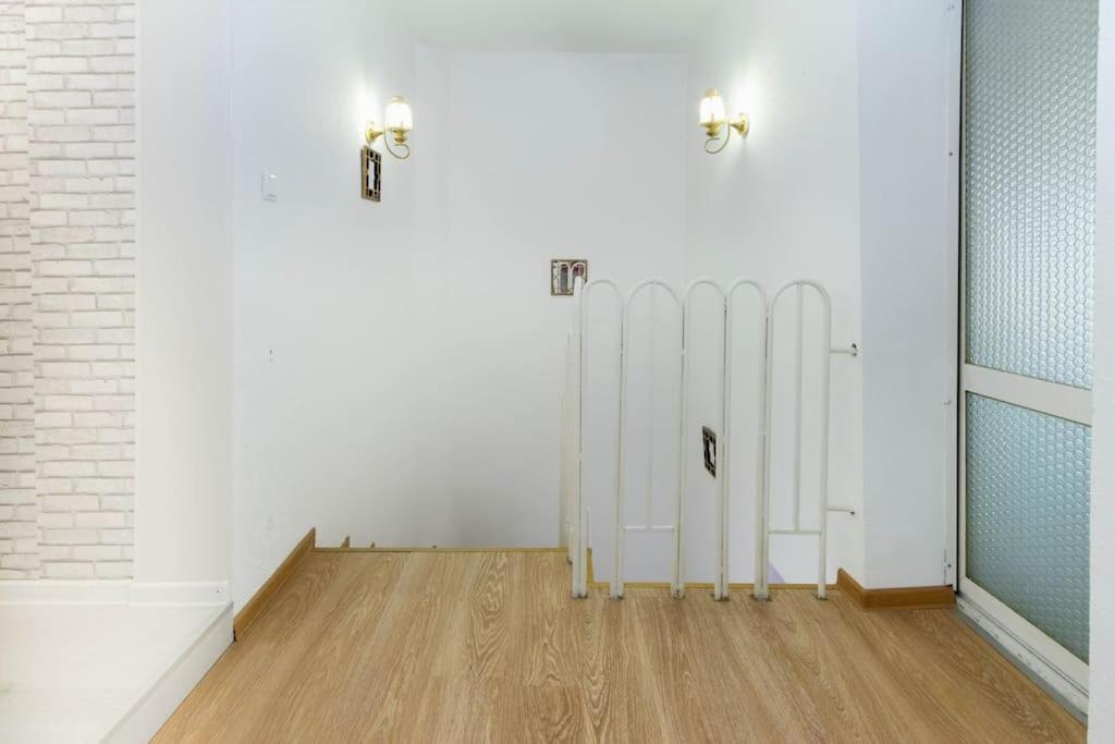Sunny 2-Bedroom Maisonette Varna & Parking Ngoại thất bức ảnh