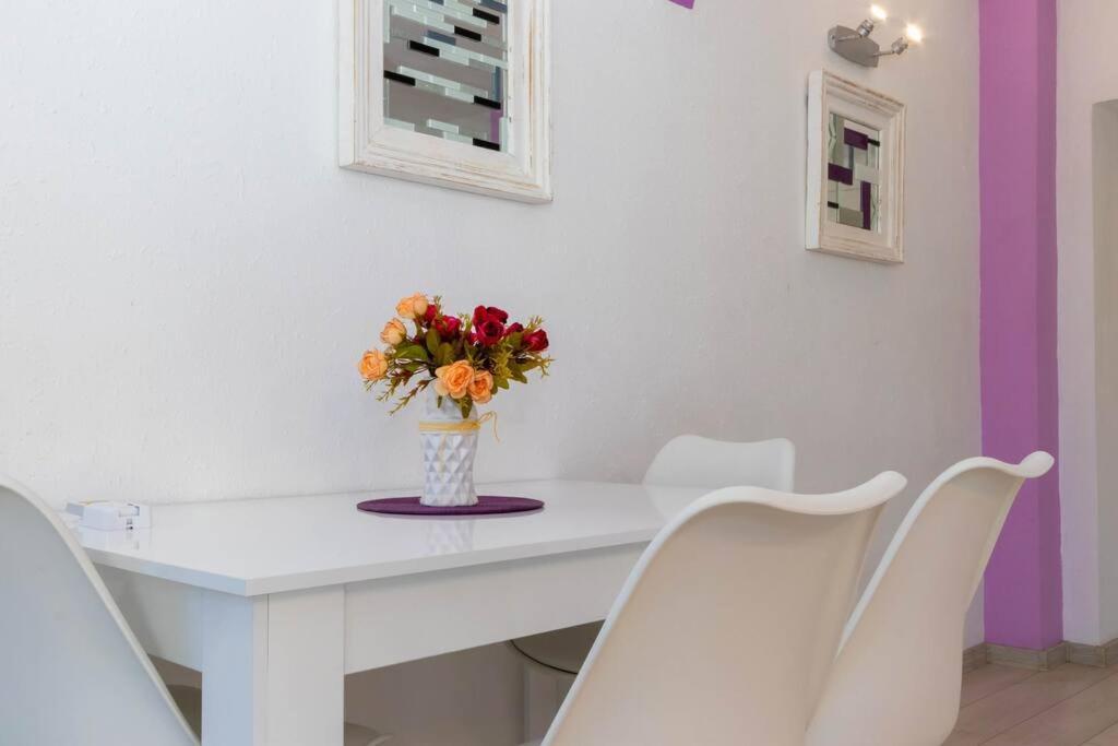 Sunny 2-Bedroom Maisonette Varna & Parking Ngoại thất bức ảnh