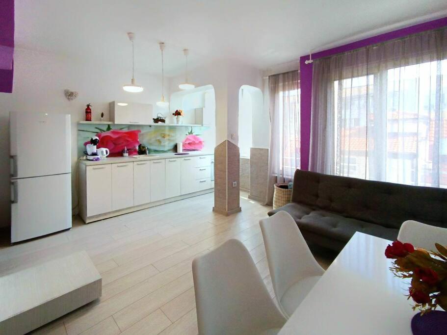 Sunny 2-Bedroom Maisonette Varna & Parking Ngoại thất bức ảnh