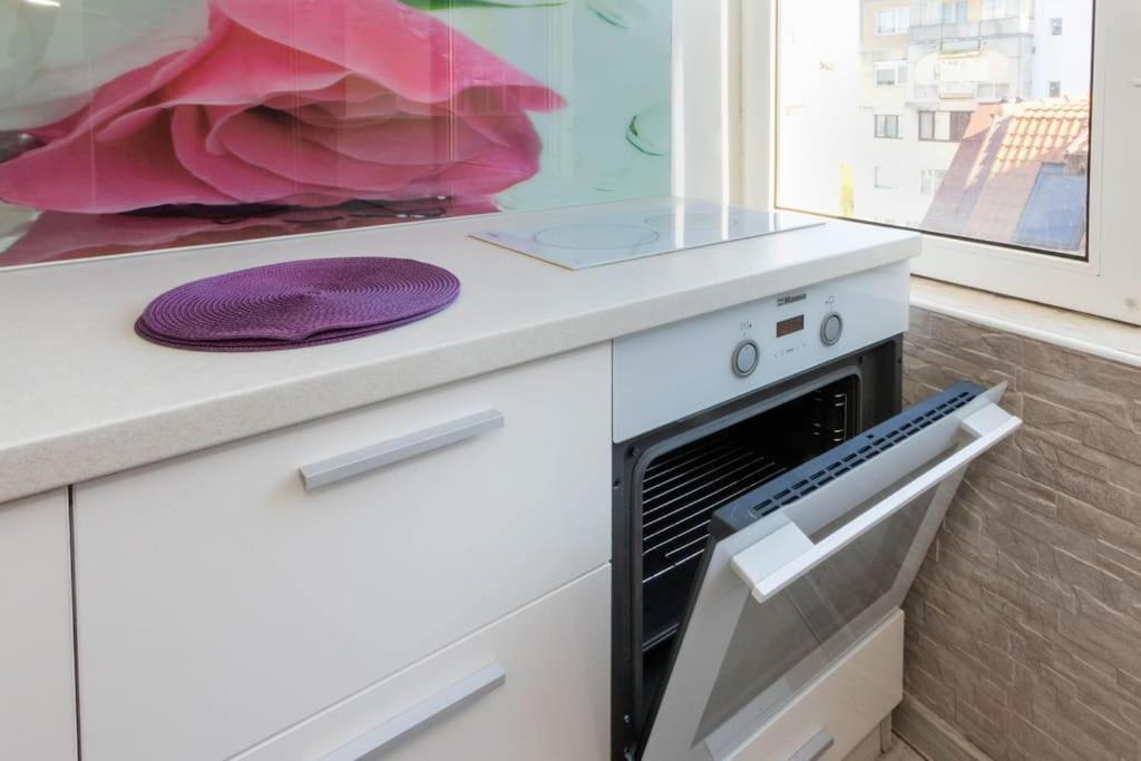 Sunny 2-Bedroom Maisonette Varna & Parking Ngoại thất bức ảnh